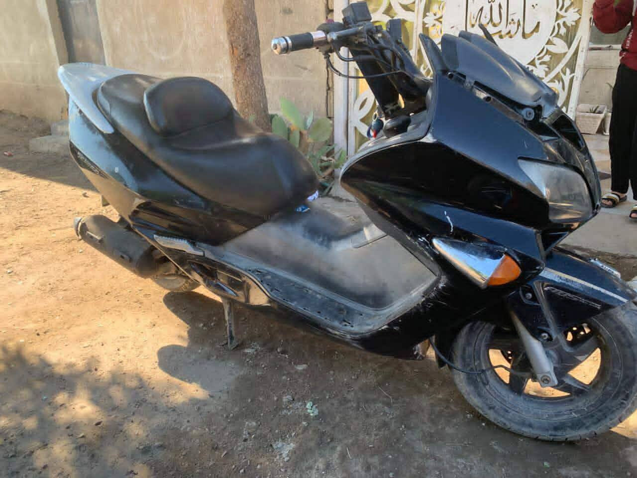 سلام عليكم عندي فورزه ٠٦دراجه نضيفه ريده ٦٠٠‏‪***********‬‏
