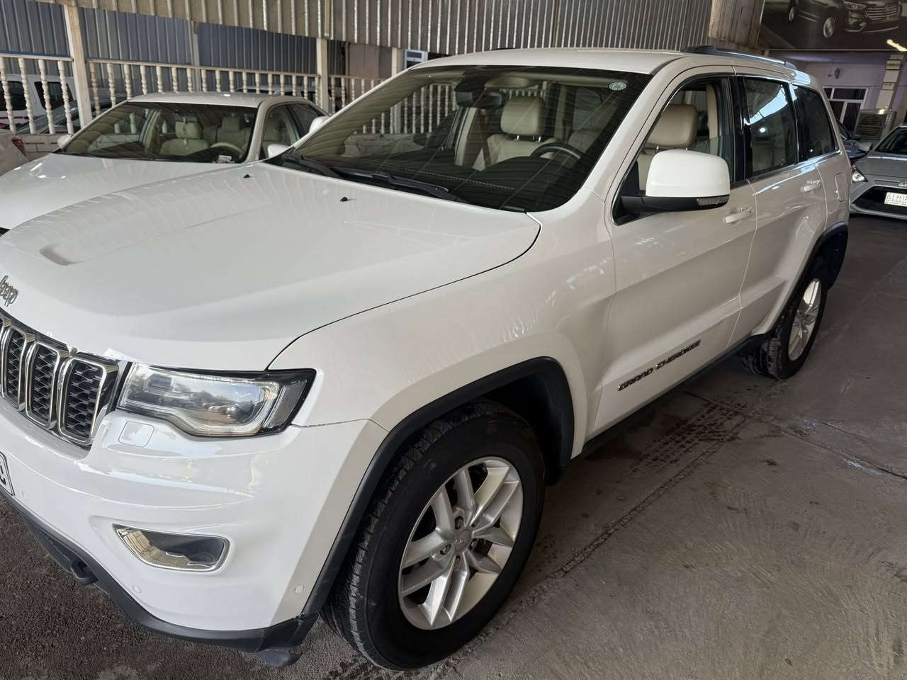 جيب ٢٠١٨ هارلم لاريدو فورويل كير بلستيرن داخل جلد بجم زينون بلاد كير محرك تخم تاير صدر كلها بشرط سنويه رقم جديد 
بيها ملاحضات كلش بصيطه راسلني ادزلك فديو السعر ٢٣٨
***********
