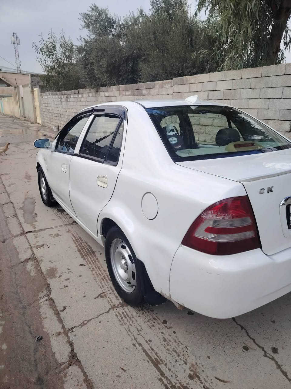 سيكي 2013 رقم نينوى دولي
كابون بانزين بيها شرط الوكاله والتحويل 
بيها تلقيطات انطيك صبغ حزام 
مكينه وكير شرط تبريد شغال 
شاشه كهربائيات كلها شغاله 
سعر (50)
موصل الايمن 
***********
