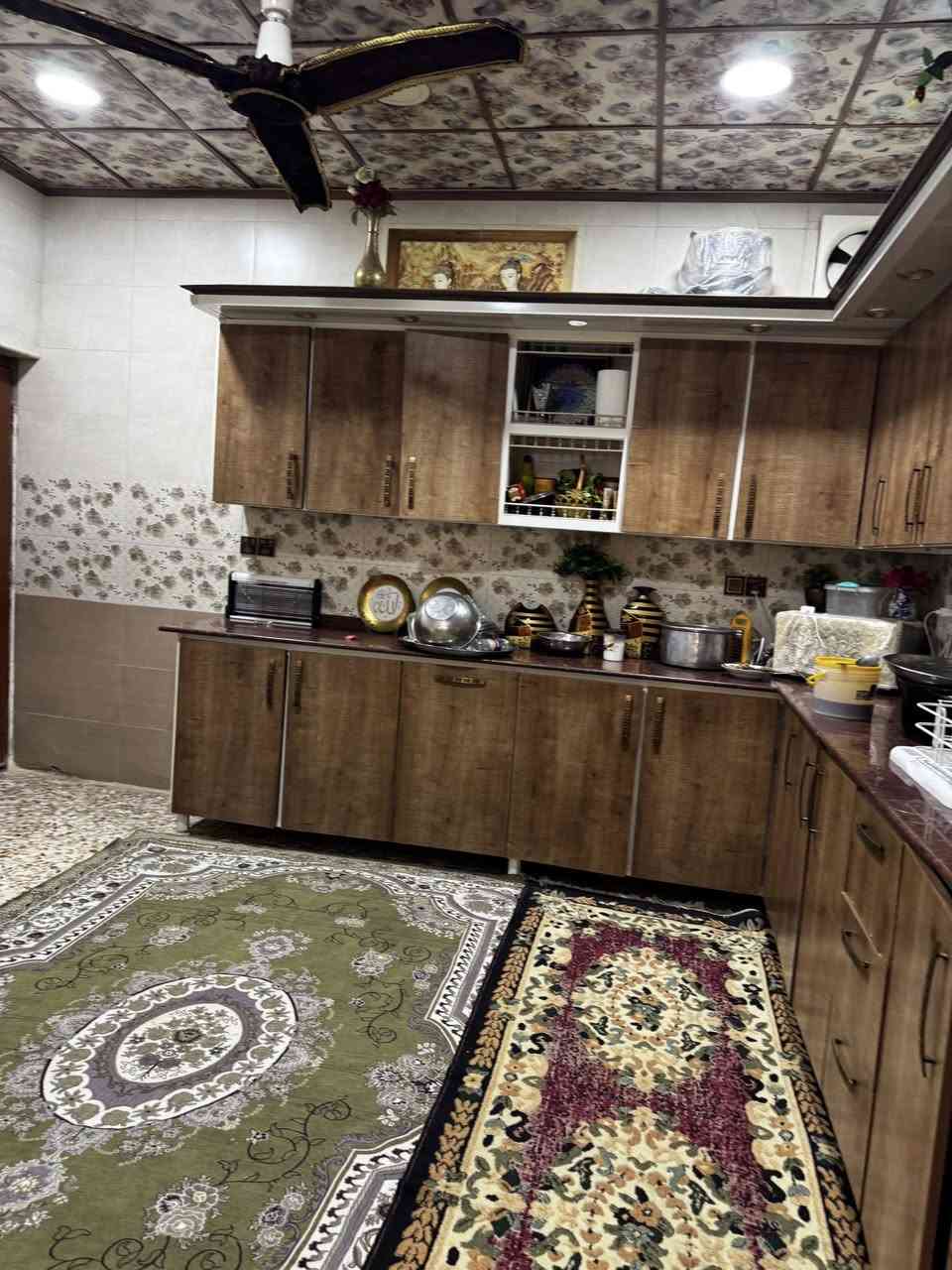 دارللبيع طابو زراعي سند (25)
المساحة 400 متر 
الموقع / حي الميثاق قرب البوابه مدخل ابي غرق يبعد عن شارع حله كربلاء 300 متر 
يحتوي على غرفتين نوم واستقبال و مطبخ صحيات داخليه وخارجيه كراج كبير وحديقه اماميه وجانبيه 
بناء طابوق صب كونكريت 
للاستفسار عن السعر 

***********
#الواثق_للعقار 
مستعدون للأعلان عن كافة عروضكم العقارية مجاناً
