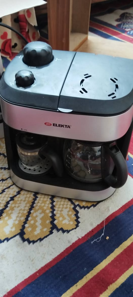 "اصنع قهوتك المفضلة بكل سهولة مع جهاز صنع الإسبريسو والقهوة العادية! ☕️*
- صنع الإسبريسو والقهوة العادية
- سهل الاستخدام والتنظيف
- تصميم أنيق ومدمج
- بسعر مناسب!
احصل عليه الآن وابدأ يومك بقوة!"


**إذا كنت صاحب هذا الإعلان وتريد حذفه لأي سبب، رجاءا أرسل رسالة إلى الدعم الفني**