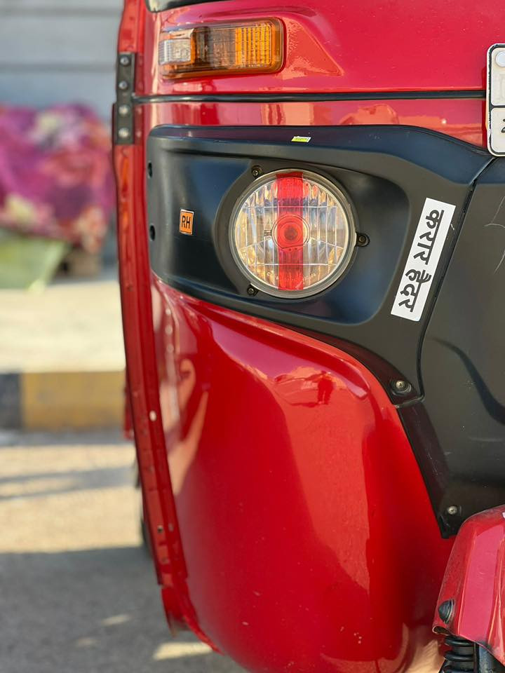 تكتك موديل ٢٢ كفاله عامه وبسمي ثاني يوم احولك وهاذه رقمي ***********
