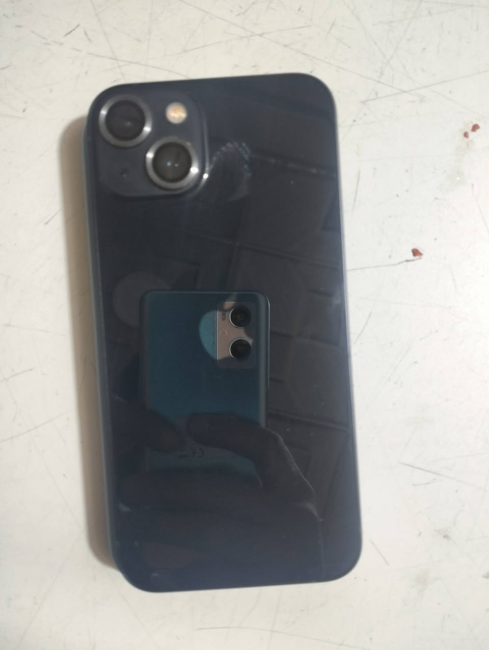 ايفون 13 العادي شرق اوسط
مصارلي فترة من اشتريتة
جهاز قطعه ما مبدل بية نظافتة فول
البطارية 100% 
الذاكرة 128 
كلشي شغال بية وما مبدل اي قطعه تاخذة تفحصة بكل العراق
كارتونتة وياه وكفرين وراس شاحنة مشتري ب40 الف وكيبلة الاصلي
السعر 600 الف
مكاني بصرة قرنة
للاستفسار ماسنجر
او واتساب ***********
