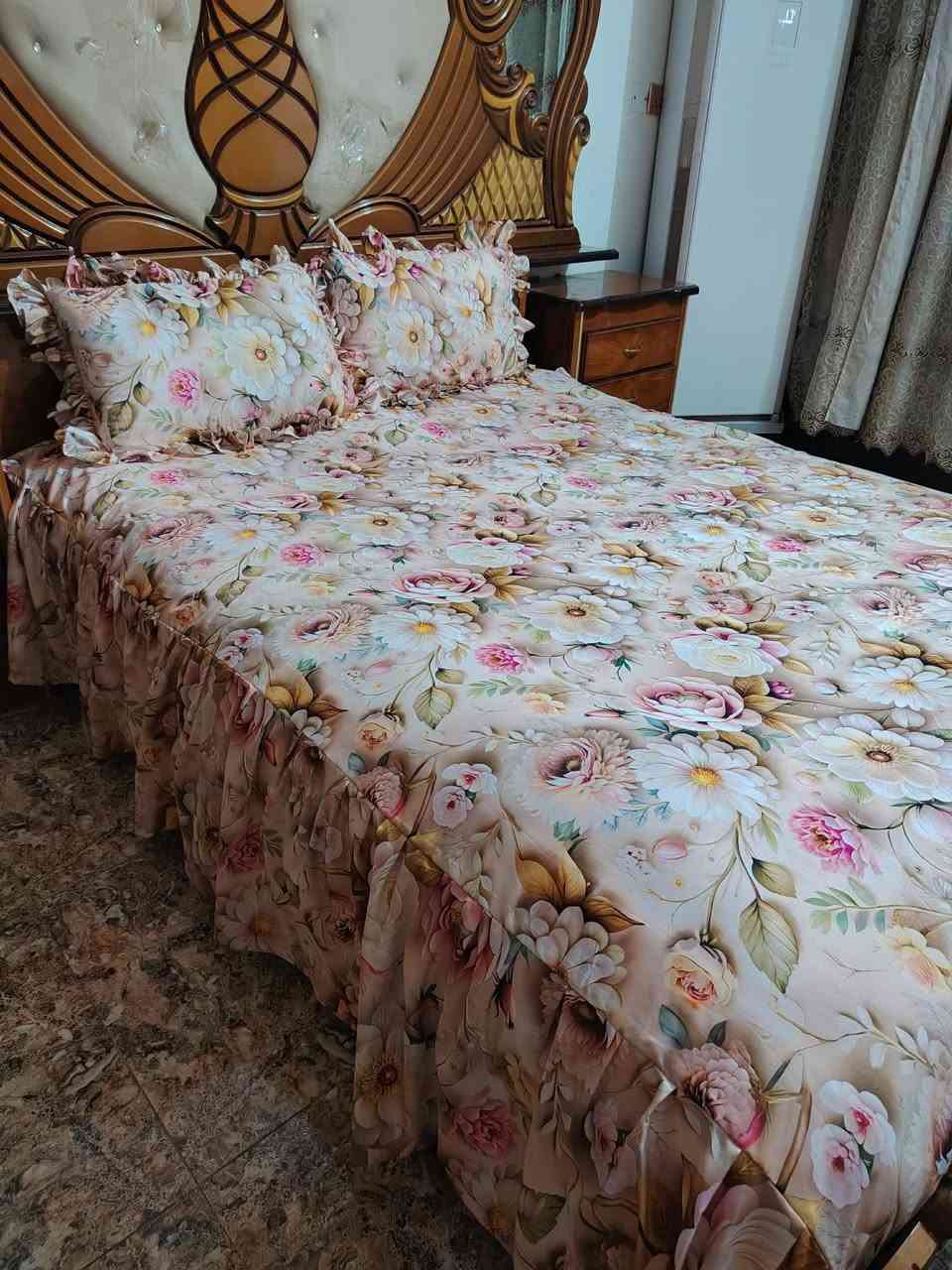 خياطه فرشات  قماش الأماراتي توصيل مجاني داخل اللطيفيه خياطه حسب الطلب 
وبأسعار مناسبه للتواصل 
***********
