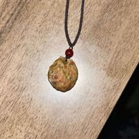 حجر كريمه • للبيع • راسل خاص