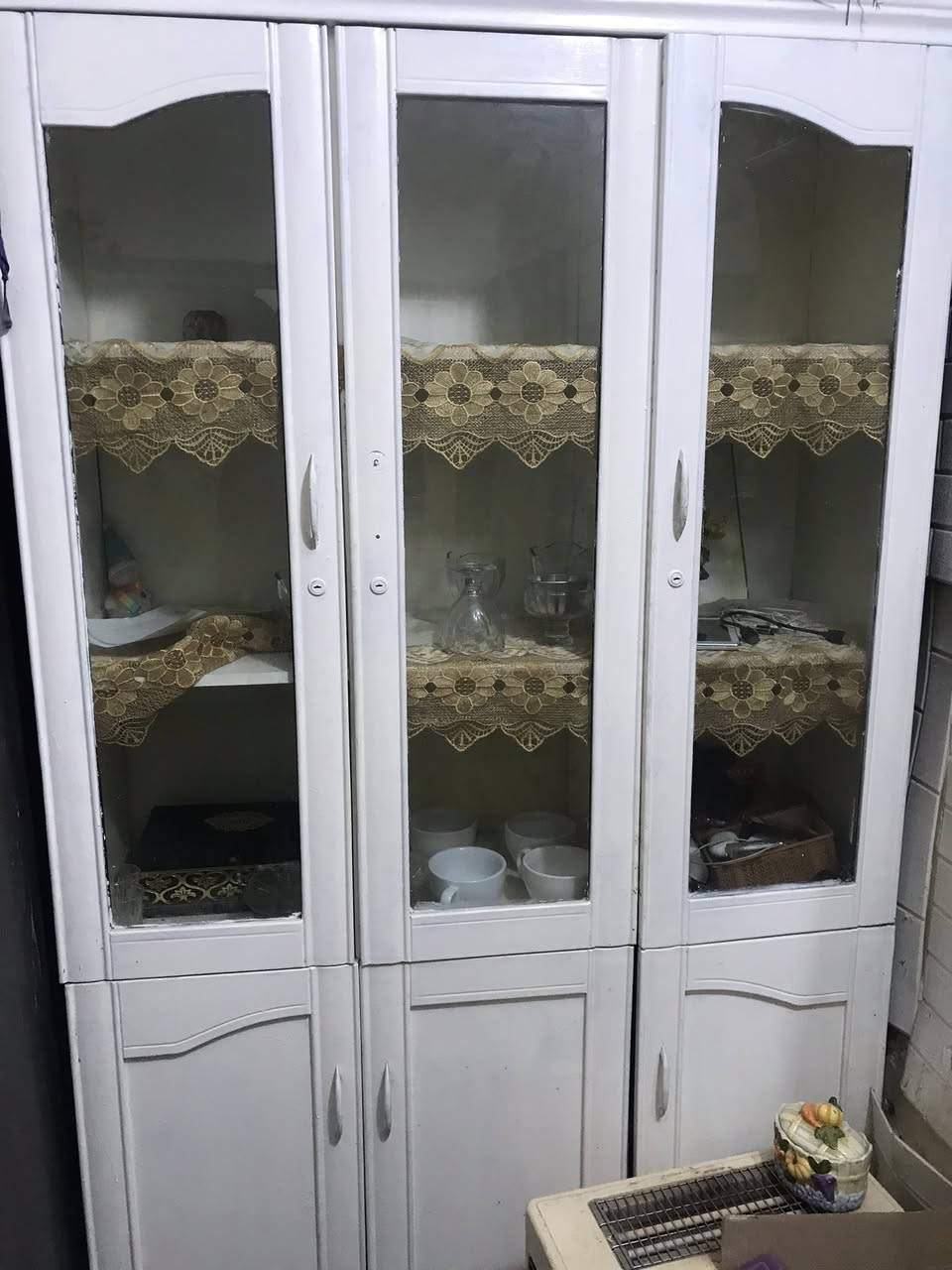 مجرات رباعي وثنائي ميز حديد ثلاث رفوف صغير بوفيه  قيم بضمير وتصل 
***********
