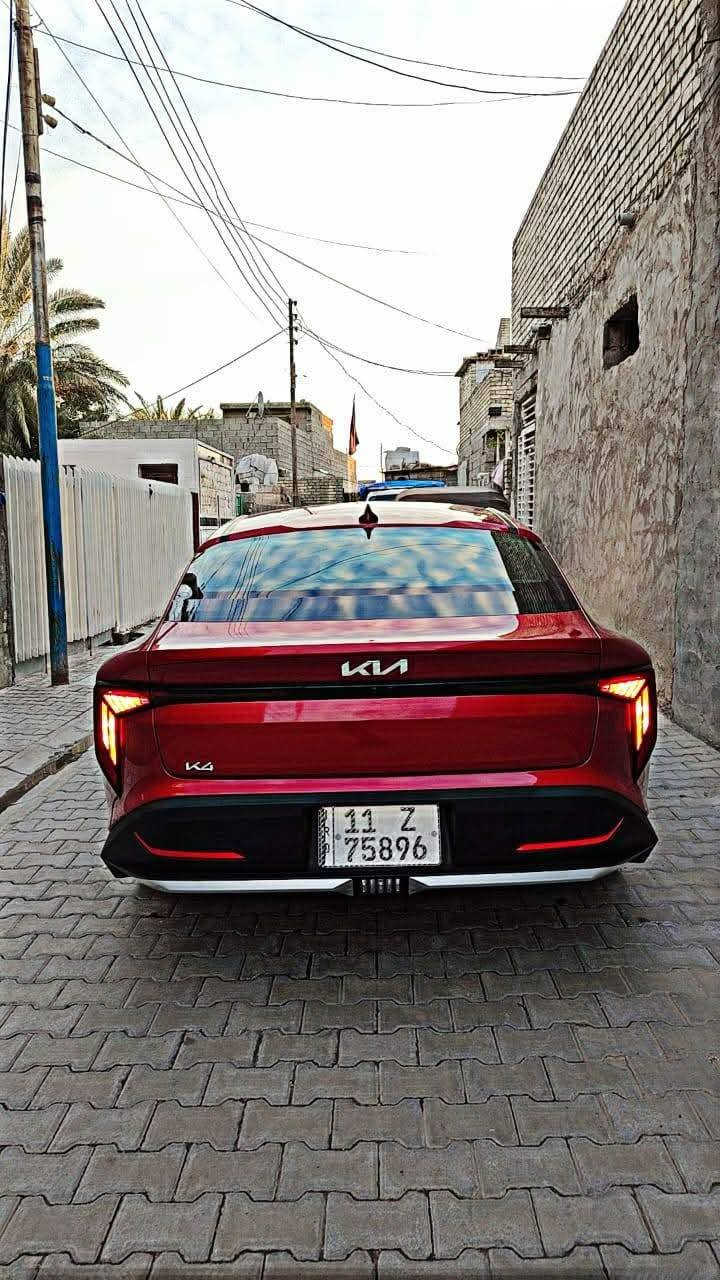 اسلام عليكم كيا كي فور 4 موديل 2025 رقم بغداد بسمي تحويل ثاني يوم ماشيه 25 مكاني بغداد حي الرائسه شارع 20 سياره جاهزه ونضيفه نقصها شاشه وغطاء بدنه رقمي *********** السعر 180
