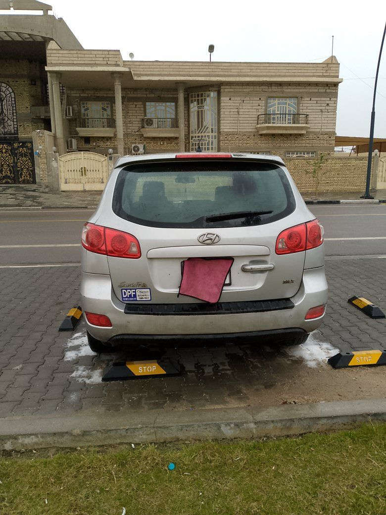 سنتافيه ااادوات ااادوات 
موديل 2010
رقم اربيل متومه بيها حصت كاز 
سبعه راكب 
كشنات جلد 
تدفئه بل كشنات 
تخم تاير هستوني شاده 
تحكم ستيرن
تبريد ثلج 
مكصوصه جنطه 
حداديه طوبه 
مكينه وكير كفاله 
مكاني بصره 
السعر 48وبيها مجال بسيط 
***********
