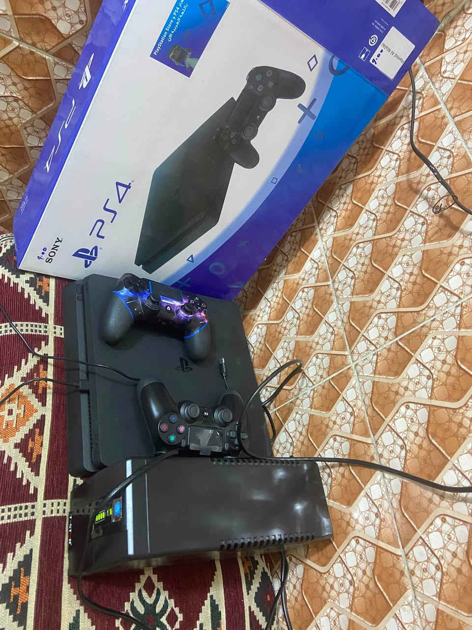 بلي 4 سليم نضام 9 مهكر بي العاب
كامل ملحقات جديد معا يوبيس 
جوستيكين 

سعر 380 

عنوان بغداد مدينة الصدر 

هاتف ***********
