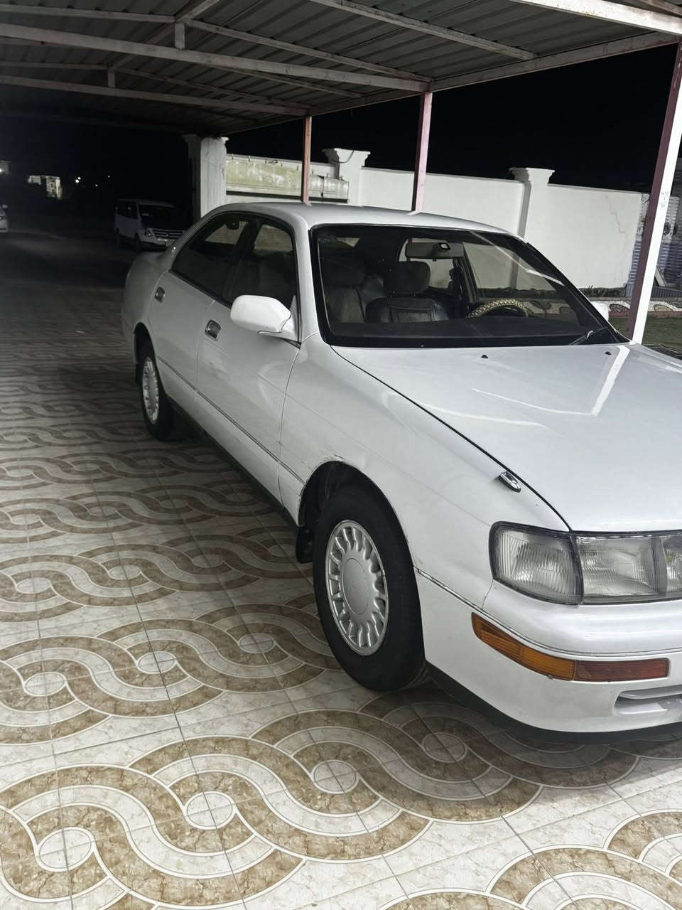تيوتا كراون بطه موديل 1993 رقم أنبار تحويل مباشر محرك 2.5 جديد كير جديد مال حاويه تخم تاير صدر تبريد ثلج داخل جديد من بطائن وسقف ودشبول بالباكيت سياره جديده وجاهزه مال جناي السعر 55$ بيع او مراوس حسب القناعه مكان رمادي /***********
