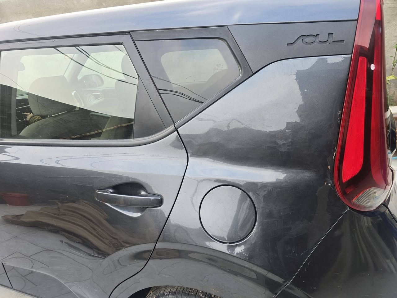 كيا صول للبيع موديل٢٠٢١
بدون ايرباك  ضرر صندوك
سعر  ١٣٥ $
هذا الرقم 
***********
