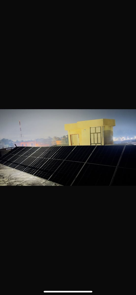 شركة قوة الشمس SunPower للطاقة الشمسية📣📣📣

#المهندس_باسم_الحسن✌️

اتمام احد اعمال شركتنا لهذا اليوم تنصيب و تشغيل  منظومة في قضاء الضلوعية💫💫

تم تنصيب منظومة سعة 20 امبير نهاري 16 امبير ليلي للاخ علي خلف العودة 

جودة في العمل وكفاءة النظام وصحة الحسابات الكهربائية 👍

علما" ان :
✅ضمان الألواح  15 سنة 
✅ضمان البطارية 🔋 5 سنوات (البطارية ليثيوم )
✅ضمان انفيرتر 5 سنة 
يوجد لدينا نظام النقد
ويوجد نظام أقساط 

احجز منظومتك ويانا ترتاح من انقطاع الكهرباء والاستغناء عن المولدات 🫠🫠
__________________
للأستفسار ☎️
__________________
المهندس باسم الحسن
*********** 
***********
_______________
 فرع الضلوعية 
استاذ ازور السعد 
‏‭    ٠٧٨٢ ٩٤٦ ١٢٢٤‬
***********
_____________
فرع الحجاج 
استاذ دخيل محمد
‏‭٠٧٨٠ ٨٩٧ ١٦٣٢‬  
____________
فرع يثرب 
الاستاذ بهاء الحساني
‏‭٠٧٨٢ ٤٩٦ ١٨٠٣‬  
————————-
فرع تكريت / العلم 
استاذ احمد بشار
‏‭٠٧٧١ ٧٦٦ ٢٤١٤‬    
المهندس باسم الحسن
بهاء العراقي
شركة قوة الشمسSunpower
