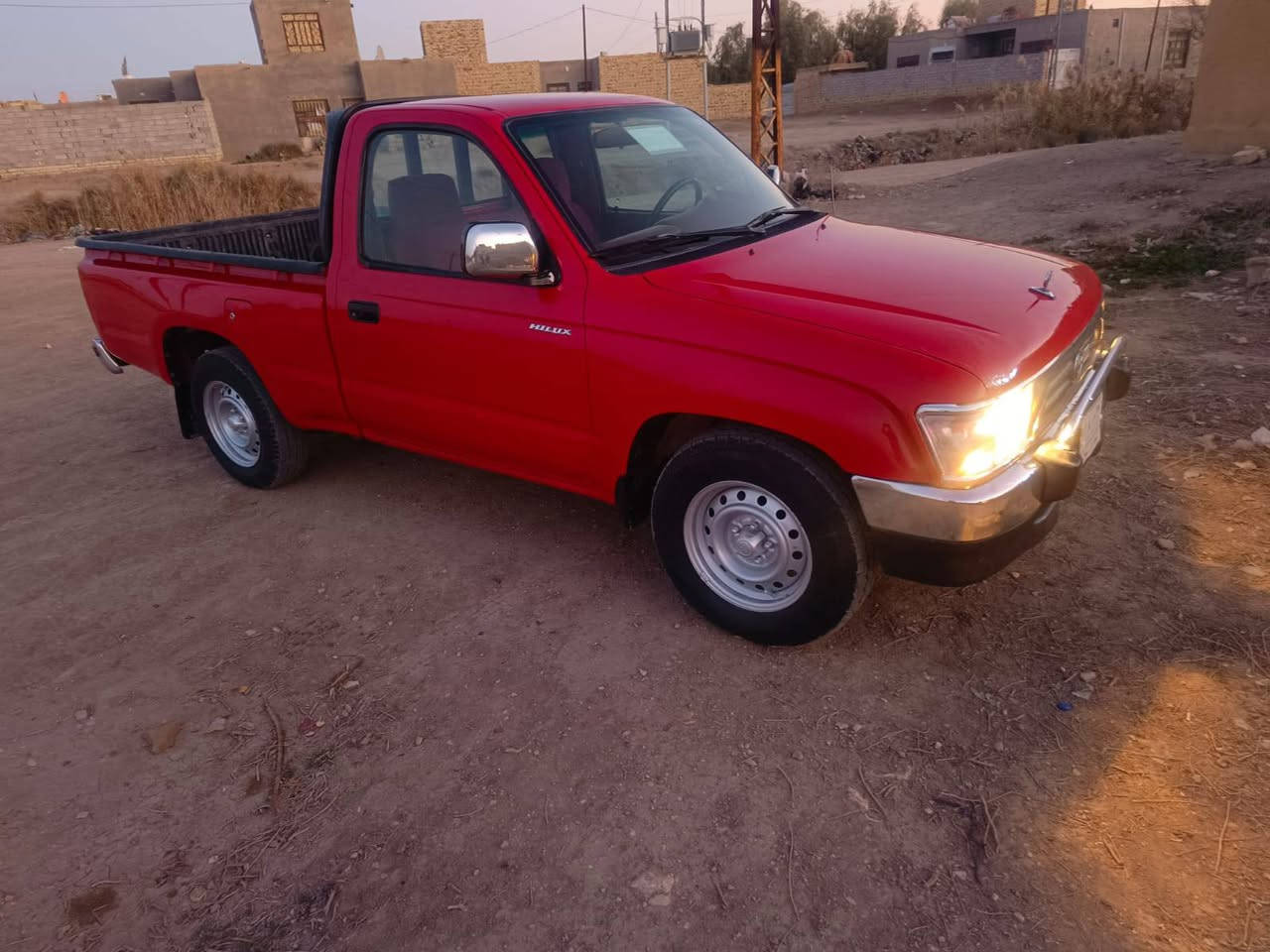 سلام عليكم للبيع موديل 2001سياره مكفولة كفاله عامه محرك ما مفتوح سنويه ل 28 بغداد السعر 120بيه مجال مكانه ديوانيه ***********
