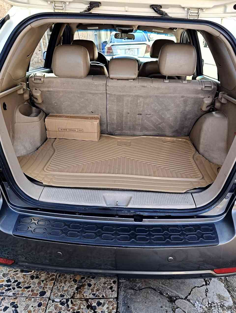 كيا سورينتو 2008 للبيع محرك 6 سلندر 3300 خليجية EX تحتوي على منظومة غاز رقم بغداد انكليزي بأسمي بيهة صبغ قليل بالباب مال صدر وشوية من الباب اللي بصفهة السيارة كلش نظيفة السعر 109 وبيهة مجال للاستفسار الاتصال ***********
