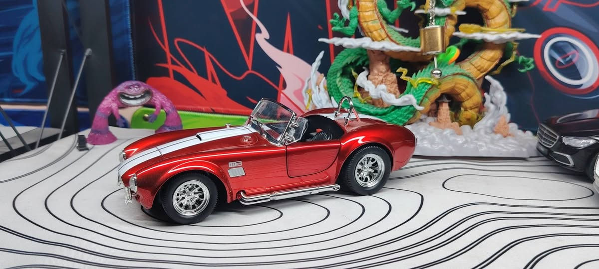 ❤️‍🔥 جاگور كلاسيك❤️‍🔥

حــديــد بــالــكــامــل

      وزن ثــگــيــل

الحجم 1/25

يعني  20 سم

تفتح بوب

وبنيد وصندوگ

تايرات يمين ويسار

تفاصيل  حلوه ومرتبه

السعر 25 الف

يوجد توصيل لكل محافظات العراق
#الراوي_للسيارات


**إذا كنت صاحب هذا الإعلان وتريد حذفه لأي سبب، رجاءا أرسل رسالة إلى الدعم الفني**