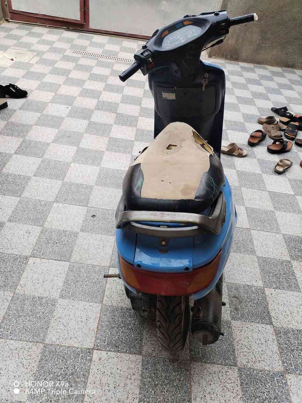 دراجه فراشه متروكه صارله فتره مجفته ستوه بس حاليا ما تشتغل ابيع كوم حديد مثل ما كدامك السعر 200 اذا تعجبك راسل خاص مكان كربلاء حي الساهرون الحزام الاخضر


**إذا كنت صاحب هذا الإعلان وتريد حذفه لأي سبب، رجاءا أرسل رسالة إلى الدعم الفني**