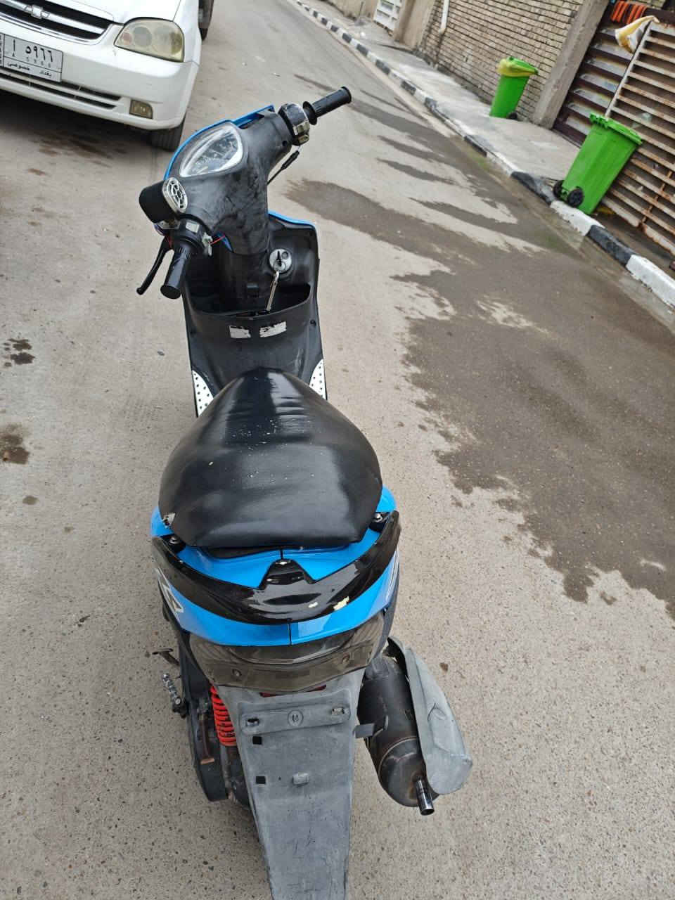 ماكس عدلة "عروسة لل بيع" 💎
‏المحرك: جديد  ما مفتوح برغي.
‏اللون: أسود بلادي ملكي.
‏الحالة: رمبة، صارلها شهرين من نزلت، أختام بلادية كاملة كفراتها موجودة كلها ختم واحد .
‏النواقص: سلف وبنز خلفي فقط (شغلات بسيطة).
‏السعر: 600 وبيه مجال للطيب.
‏المكان: بغداد - حي الجهاد.
‏الرقم: ***********
‏متواجد واتس اب
