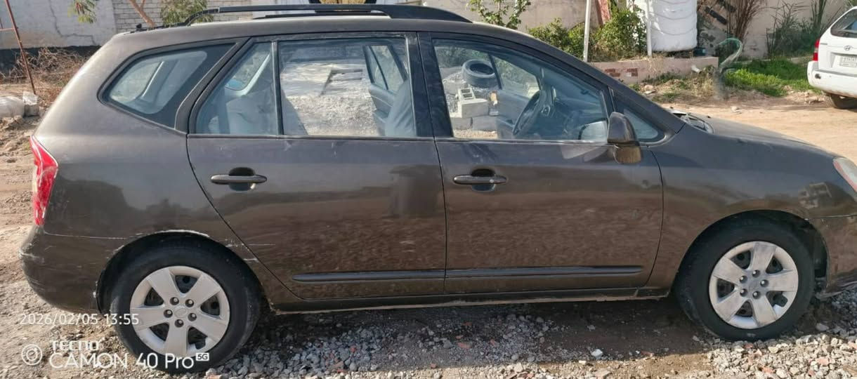 السلام عليكم 
كيا روندو ٢٠٠٩
محرك وكير خير من الله تخم تاير صدر أمامي خلفي جديد رقم ديالى باسمي تحويل ثاني يوم 
للبيع أو مراوس حسب القناعه 
***********
مامتواجد على الفيس
