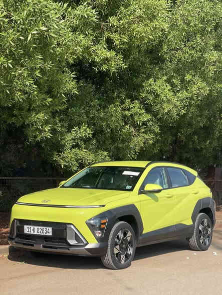 سلام عليكم 
هونداي كونا 2024 
ماشيه 8 الاف ميل 

موصفات sel 
تجي فول بدون بنوراما 
شفتات ستين 
كامره 
شاشه متصله ديجتال 
كشن كهرباء 
قطعتين تبريد 
امامي خلفي 
 رقم وهزه جديده باسمي 

 الحادث موضع بلصور بدون ايرباك بدون دواخل 
راديترات بدنه شاصي لغد كله مكفول 
بنيد نفسه مصلح ومصبوغ 

وبلعراق بيه طخه بين البابتين صبغ بدون تبديل وفتح 

مكاني بغداد الغزاليه 
***********
السعر 185 وبيها مجال
