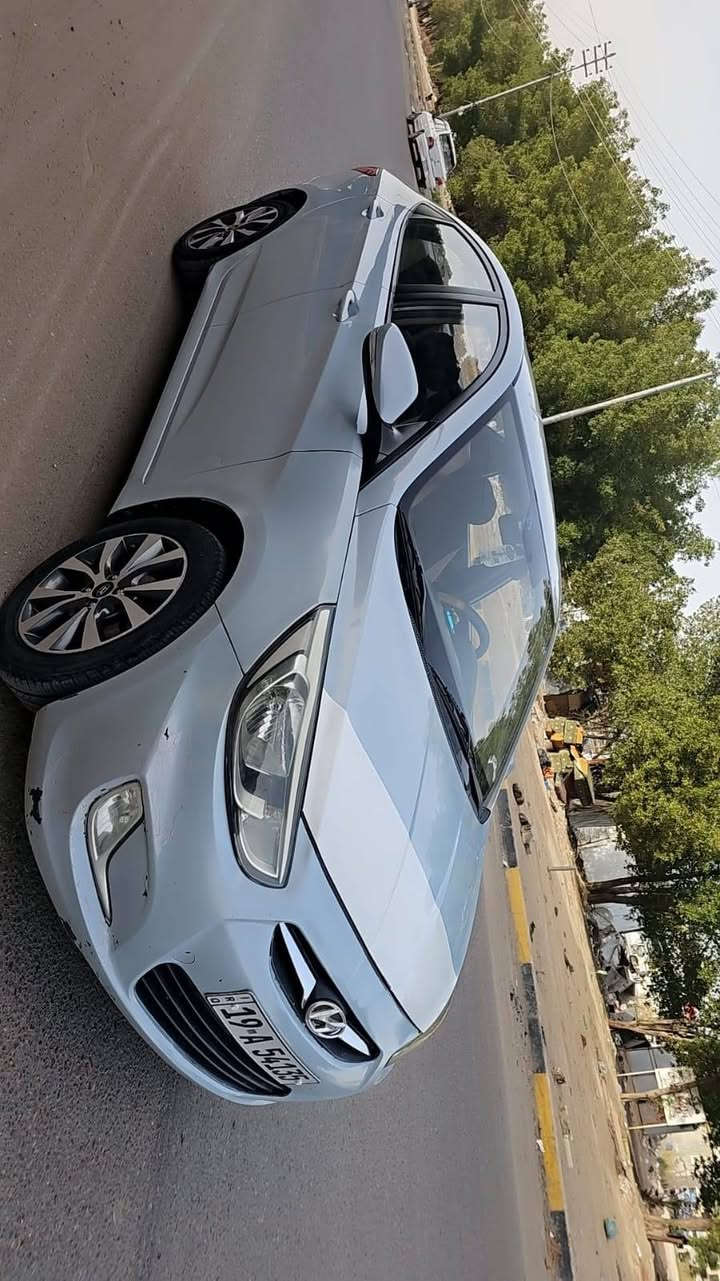 السلام عليكم سياره نوع اكسنت موديل 2016 خليجي السعر 98 سياره  جاهزه ماكينه كير حداديه تخم تاير تبريد تدفئه كله جديد سياره جاهزه ما نقصها شيء ماكينه 1600 مكاني كربلاء باسمي تحويل مباشر رقم الهاتف***********
