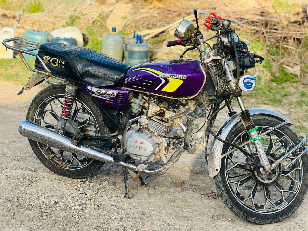 إسلام عليكم سيفان  بس الشاصي 21الباقي كله 25ماطور خير من الله  نشط يشك شك  اوراق كامله السعر 700 وبي مجال للاستفسار ***********
