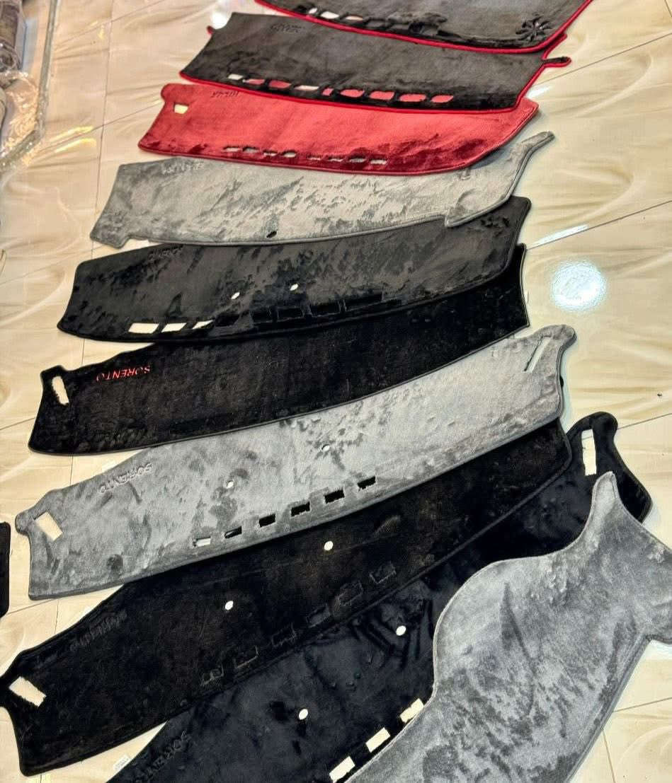 السلام عليكم من رخصة الادمن￼
تفصال بردات شوفر ترافس 2025 تعتيم 80% حسب طلب الزبون ومتوفر جميع الدرجات 
غلاف دشبول 
كفر بصمة 
للاستفسار ***********📞📞
