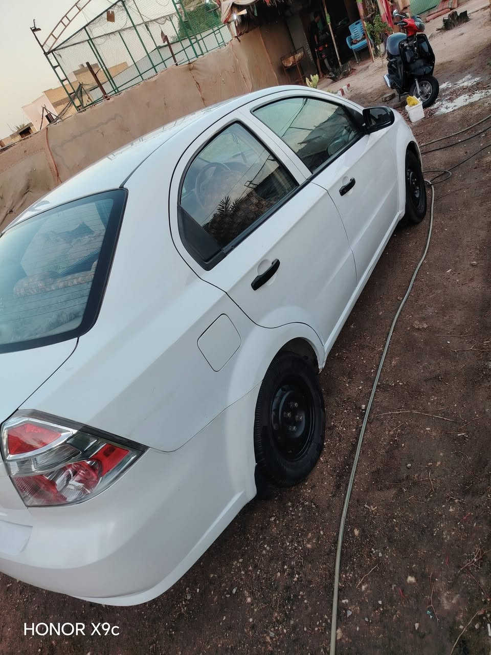 السلام عليكم افيو موديل ٢٠١١  خليجي كير عادي  كفاله من الفتح والتبديل والدواخل  مكينه مفتوح  رقم قادسيه بيهه باردات ومرشوشات صبغ مانقصه اي شي  مكان السياره نجف  للاستفسار *********** السعر 57 ورقه وبيهه مجال
