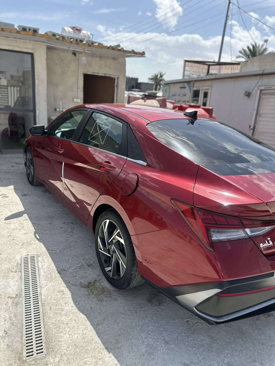 ‏إل النترا موديل 24 كفالة عامة نسبة الخمسة%  تعمل وتسير ولاكلوب مشتغل بالعينه كله بلاديه سياره معوقين  ولد صديقي مواليد 2003رقم بصره سيارة فول مواصفات ماشيه40الف المكان بصره ابي الخصيب ***********
