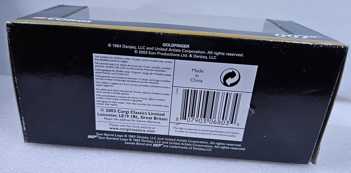 السلام عليكم
للبيع 
مصغر لسيارة رولز رويس فانتوم III (Rolls-Royce Phantom III) الأيقونية من فيلم جيمس بوند "إصبع الذهب" (Goldfinger)، من إنتاج شركة كورجي (Corgi)
حجم 1:36
السعر : 29 الف


**إذا كنت صاحب هذا الإعلان وتريد حذفه لأي سبب، رجاءا أرسل رسالة إلى الدعم الفني**