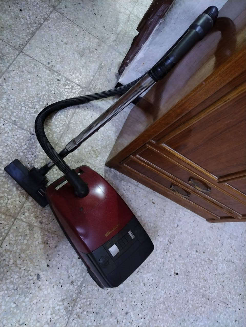 مكناسة كهربائيه باب اول اصلية ممستخدمه غير كم مرة ب١٠٠ مستعجله ع بيع


**إذا كنت صاحب هذا الإعلان وتريد حذفه لأي سبب، رجاءا أرسل رسالة إلى الدعم الفني**