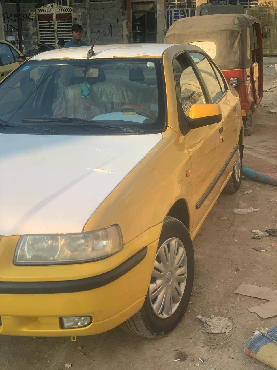 السلام عليكم سمند 2012
سياره خير من الله تخم تايرات باتري جديد حداديه كامله كير و محرك كورلا 1600 مصفره هيه و غرامات رقم جديد انكليزي السعر 38 وبيه مجال 
للأستفسار ***********
