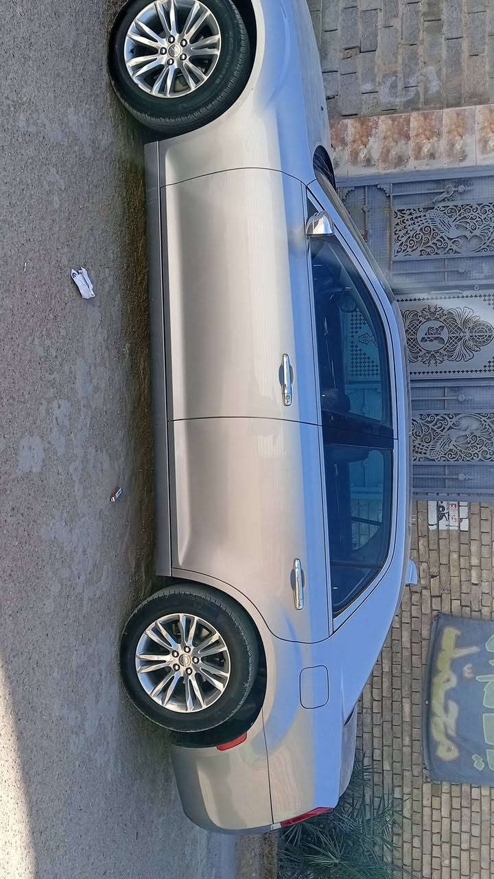 السلام عليكم أوباما لبيع مديل 2017
كلين مابيه حادث ولا صبغ 
السيارة فول مواصفات للخير 
السعر 225
الاتصال ***********
