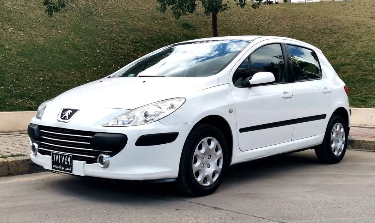 Pueget 307
بیجۆ
2006
ئارمی سلێمانی 
ئارمی تازەیە
گێر و مەکینە لۆکە سفر حسابکە
 پارچە هەمووی تازەیە
بێ لێدراو. واتە سەیارەکە دەعمی نیە
سەیارەکە بێ مەسرەفە 
تایە و ویلیش تازە و لۆک تازە بەستراوە 
کارەبای هەمووی لەسەر شەریکە
مواسەفات
گێری ئۆتۆماتیک
گێر عادی
دوو مۆدی لێخورین.  بەفر... سپۆرت
تەبرید
سەلاجە
ڤۆلیۆم
لایت کارەبای
ئاوێنە کارەبای
جام کارەبا
دەبڵ ئێرباگ
ڤلچە ئۆتۆ
کوشن جەگ
سەیارەکە جایزە زۆر زۆر زۆر
هایدرۆلیکی گێر و رۆنی مەکینە و پلاکی شەریکە گۆراوە
نرخ : 50 وەرەقە و یەک تۆززز ماعامەلە
*********** 
سلێمانی. السليمانية, العراق
