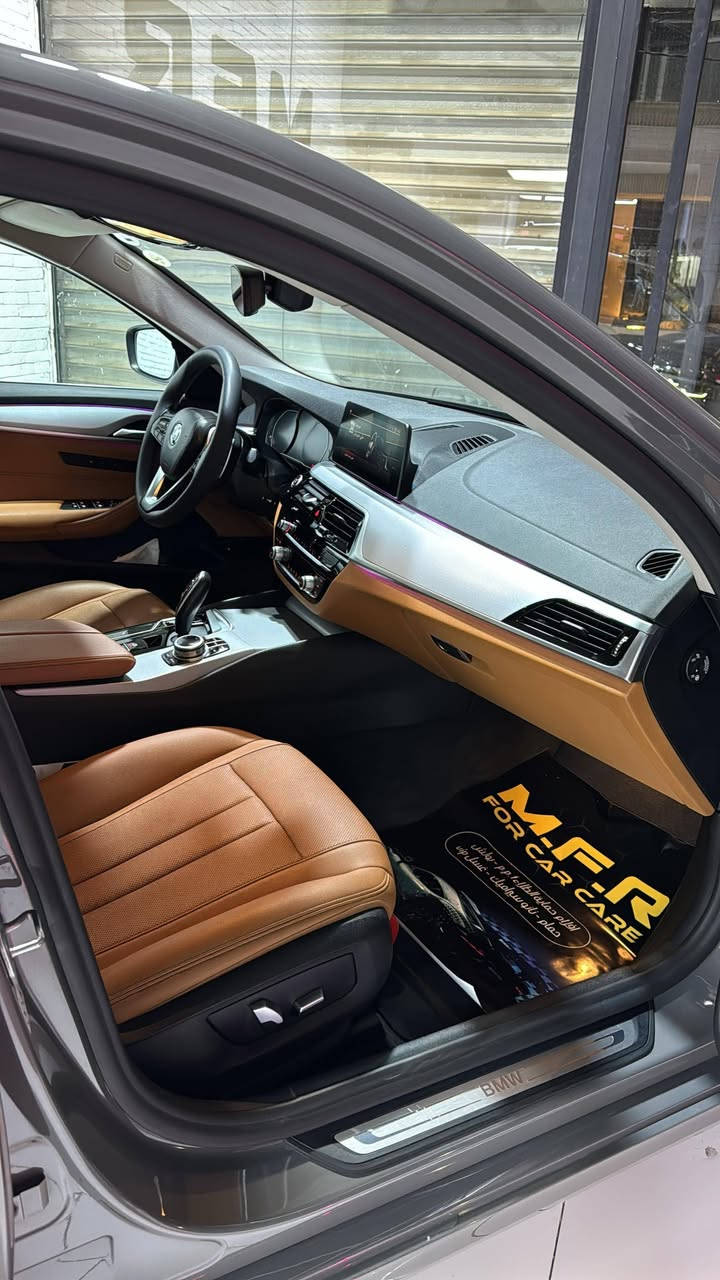 بي ام دبليو  Bmw 530 2021

Bmw 530 2021

وارد خليجي وكالة العروش اربيل 

ماشية ٢٩ الف كيلومتر

تكحيل مكان واحد دعامية امامية-رصعة جهة السكن الباب عكس السايق-رصعة جهة السايق بين البابين-دعامية خلفية شخط خباثة تخريب مو طخة
-مكفولة من الصبغ والتبديل والpdr والبارد فقط الملاحظات البسيطة الي ذكرتهة

مكان السيارة  بغداد منصور
للاتصال
***********
***********
