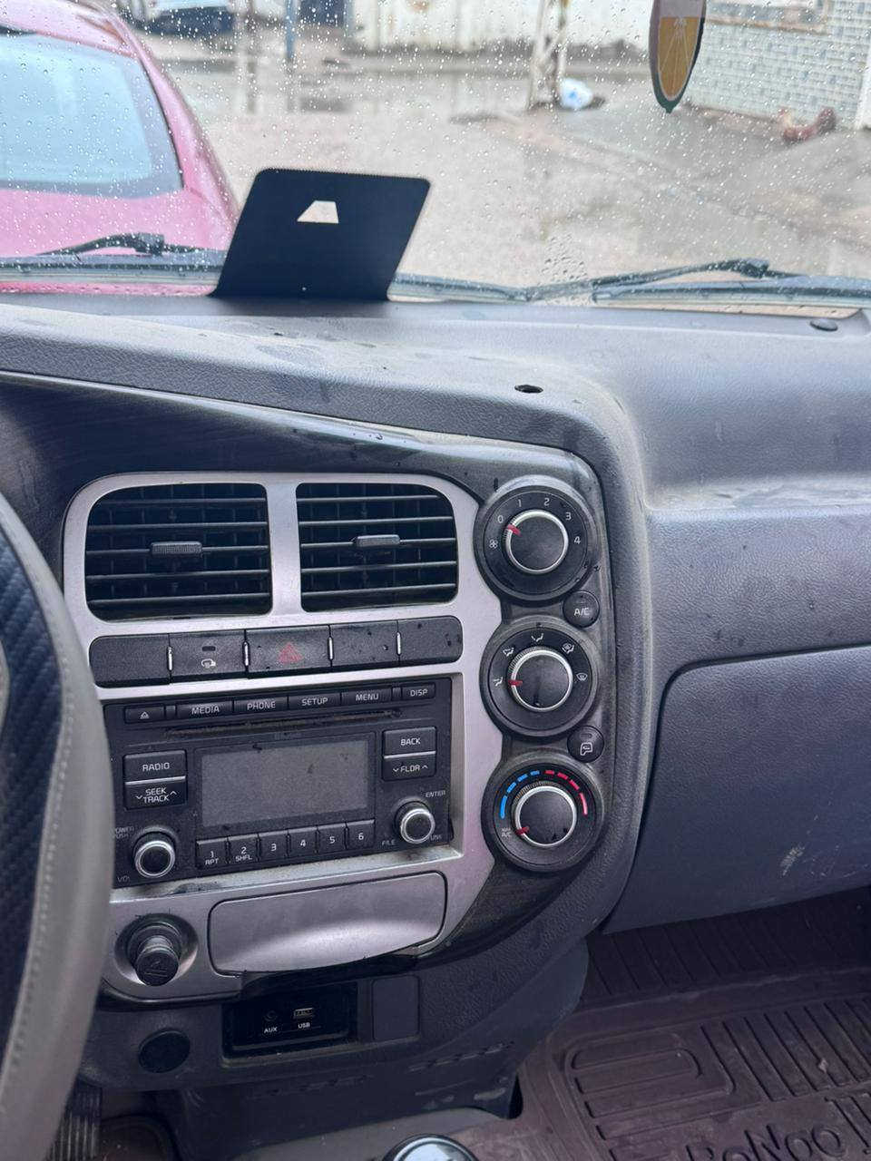 كيا نثيه 2019
محرك 2700
تخم تاير جديد
سياره بأسمي
هزه جديده 
تحكم مري
محجر وياهه
بيه منظومه زنون 
شراي يتصل 
مكان نجف
***********
