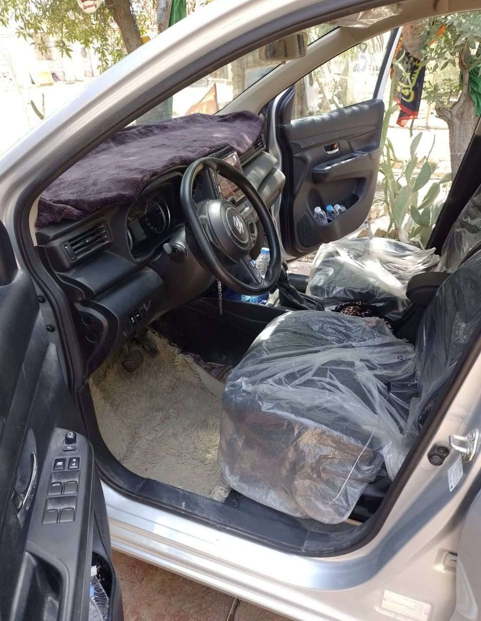 سلام عليكم
سيارة ارتيجا سوزوكي ياباني كفالة عامة للبيع ماشيه 3000 اخت زيرو السعر 145 ورقة وبيه مجال مكاني بغداد رقم ***********
