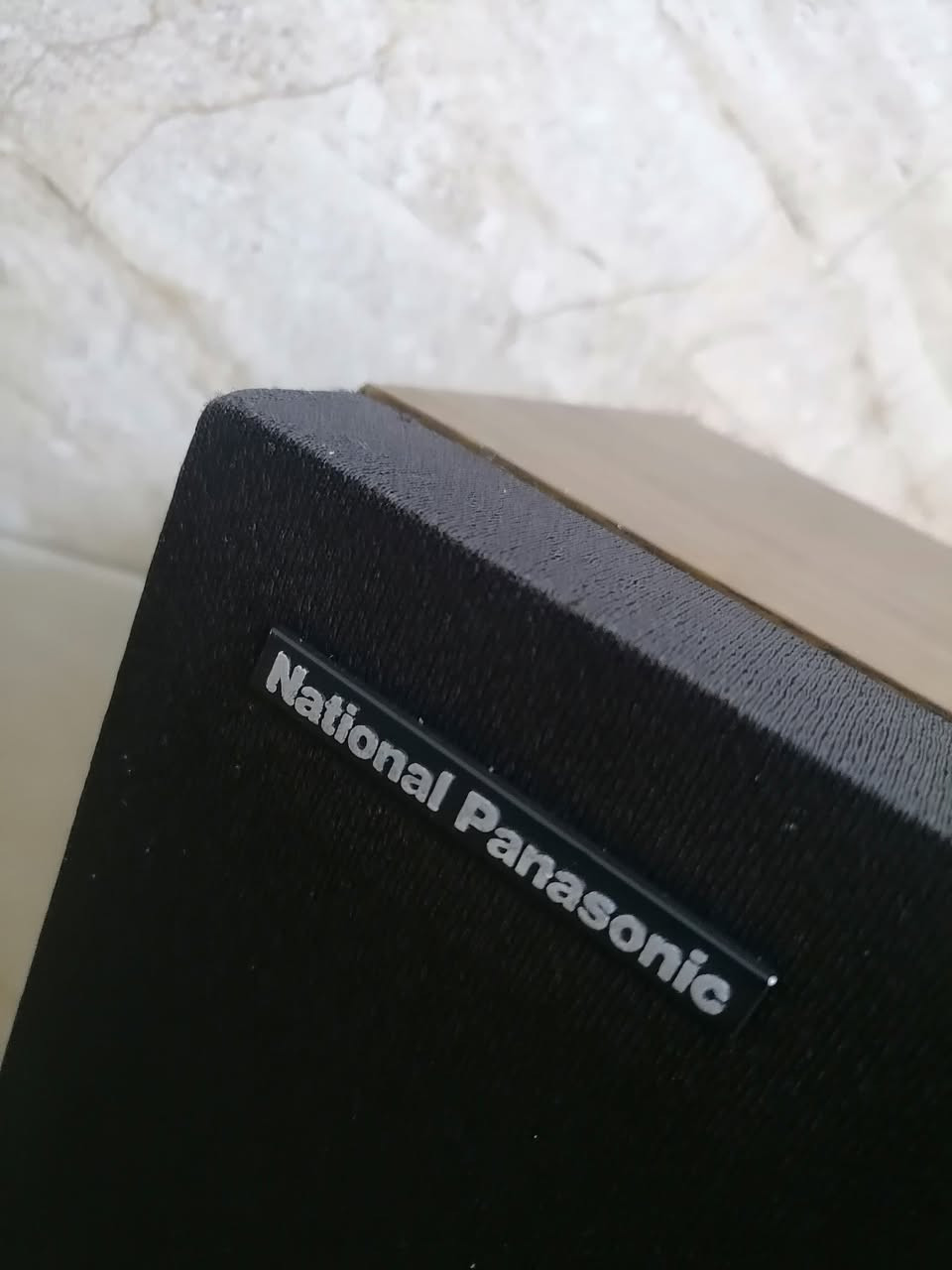 السلام عليكم ورحمة الله وبركاته جبنالكم تحفه فنيه زوج سماعات نشنال بنسونيك نظافه جدن جدن جدن عاليه شرط الشغل شرط النظافه كاملين ما بيهم اي نقص للبيع السعر خاص مكان موصل يوجد توصيل كافه محافظة العراق وهذا رقمي *********** موجود واتساب علا هذا الرقم
