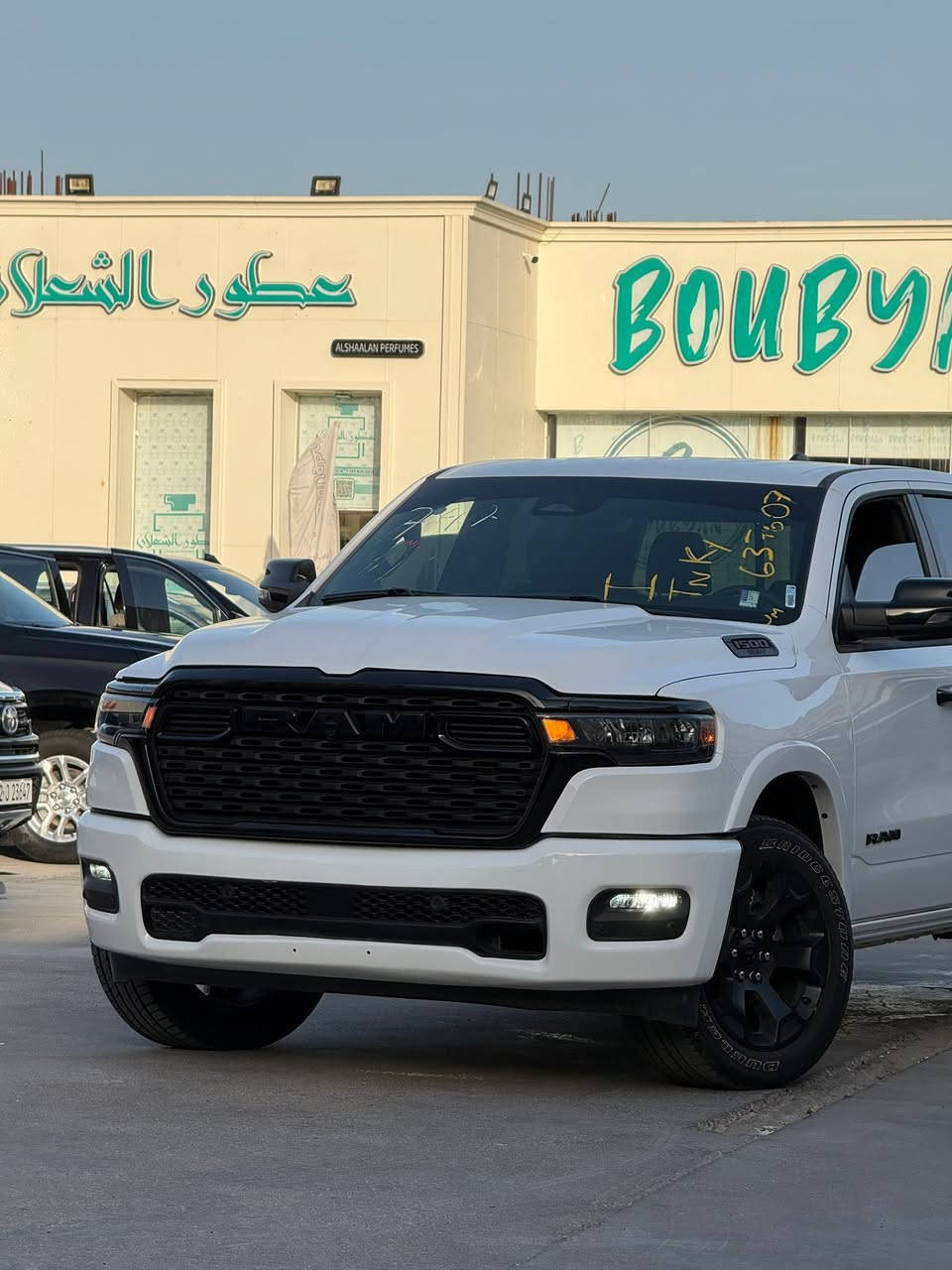 للبيع 🔥 

RAM 1500 BIG HORN LONE STAR 4x4 ⭐️ ( 2025 )

رام 1500 بگ هورن لون ستار فول مواصفات (مواصفات اللارامي)

الحادث : شبه كلين ✅🔥 ( خشم البنيد بارد + الجاملغ بارد فقط 🔥 بدون تبديل بدون صبغ ) وين ما يعجبك افحص 🛂

ايرباك دركه + دشبول فقط ✅ هذا ضرر السيارة الباقي كله مكفول 

حتى الدعامية الامامية نفسها راجعة وتوقع شكد الحادث بسيط جداً 🔥

المواصفات : 
- 6 حساسات امامية ✅
- 4 حساسات خلفية ✅
- رادار امامي ✅
- رادارات جانبية ✅
- اشاير بالمري ✅
- لايتات LED ✅
- قبق جنطة كهربائي ✅
- تشغيل عن بعد ✅
- نظام تحذير ⚠️ ✅
- مري كهربائيه ( شفط ) ✅
- منافذ USP / تايب سي ✅
- قطعتين تبريد ✅
- اماكن تخزين كثيرة ✅
- شاشة تسلا ✅
- تدفئه مقاعد ✅
- مقعد السائق كهربائي ✅
- تحديد مسار ✅
- تحديد سرعه ✅
- اطفاء المحرك عند الايقاف ✅ A

وباقي المواصفات المعروفه بالرام  🔥

المحرك : 6 سلندر 3000  توين توربو بقدره حصانيه 420 حصان 🐎 اقوى من الجيل السابق 🔥 مع ناقل حركة 8 سرعات 

1500 SST 🔥

السيارة كاملة وجاهزة من كلشي ✅بدون رقم تترقم جميع المحافظات عدا الاقليم 

#السعر : 330 ورقة 💸 قابل للتفاوض بجزء بسيط جداً 

الشراي يتصل : ***********

مكان السيارة // البصرة 📍
