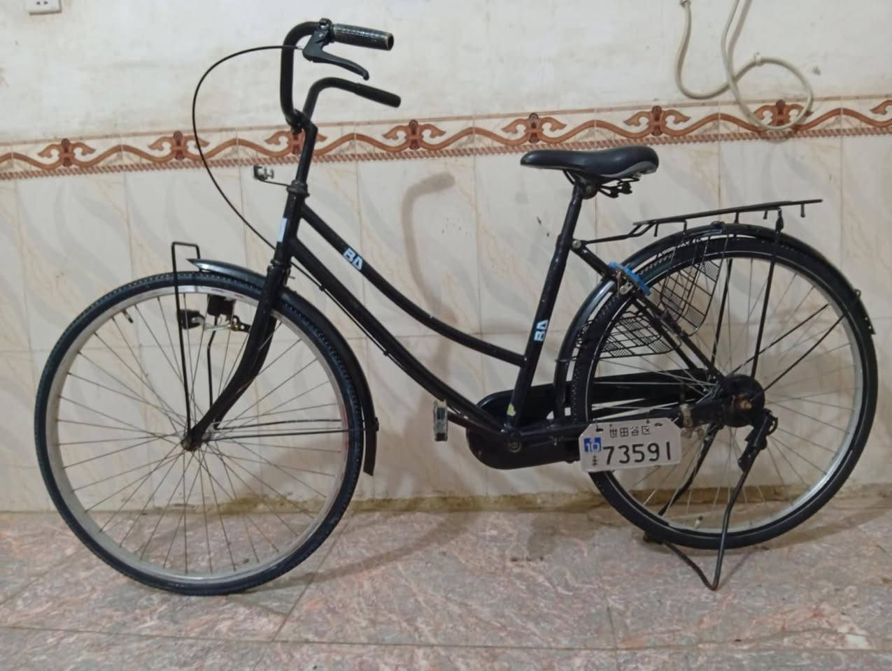 السلام عليكم بايسكل حجم 26 نضيف رايده 75 مكاني ديوانيه حي الزهراء وهاذا رقمي ***********
