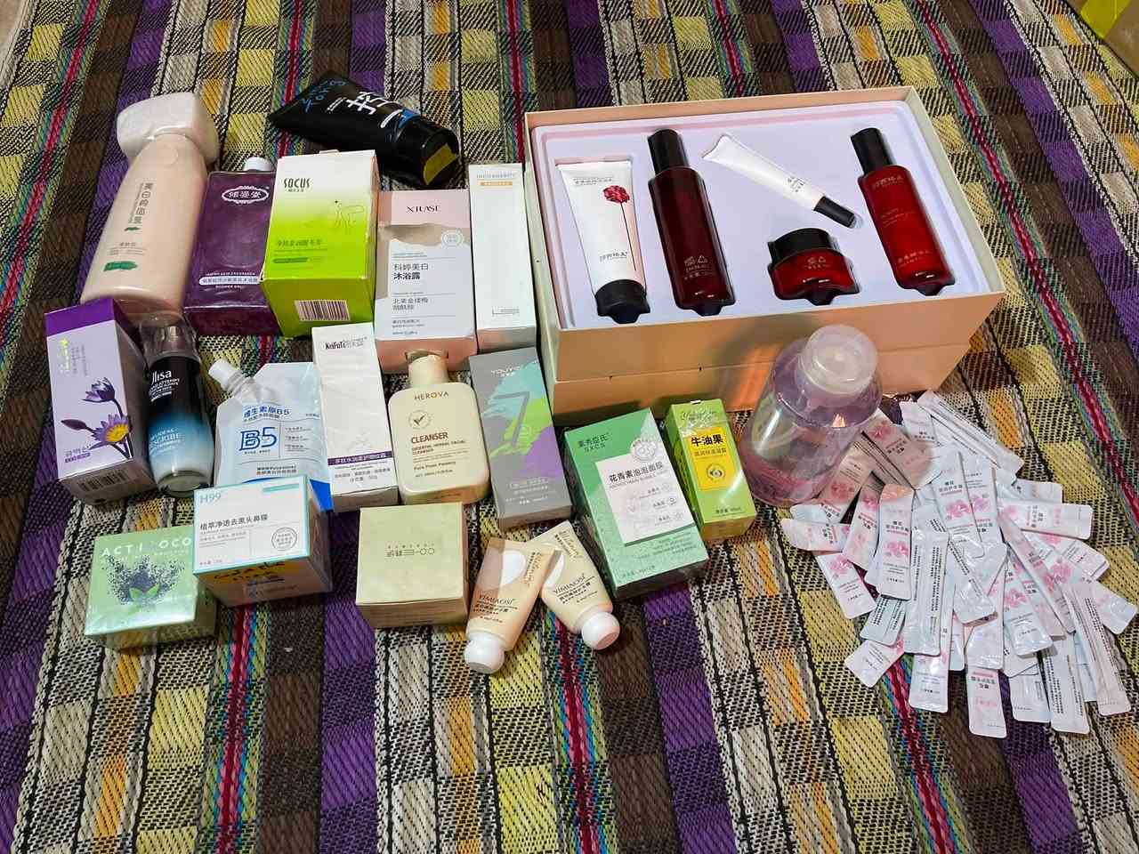 عندي شلعه كامله كارتون عنايه بشره وجسم وكولشي بيها اريدها ب 35 الف قفل منتجات كوريه اصليه 
توصيل موجود فقط التريدها تتفضل خاص


**إذا كنت صاحب هذا الإعلان وتريد حذفه لأي سبب، رجاءا أرسل رسالة إلى الدعم الفني**