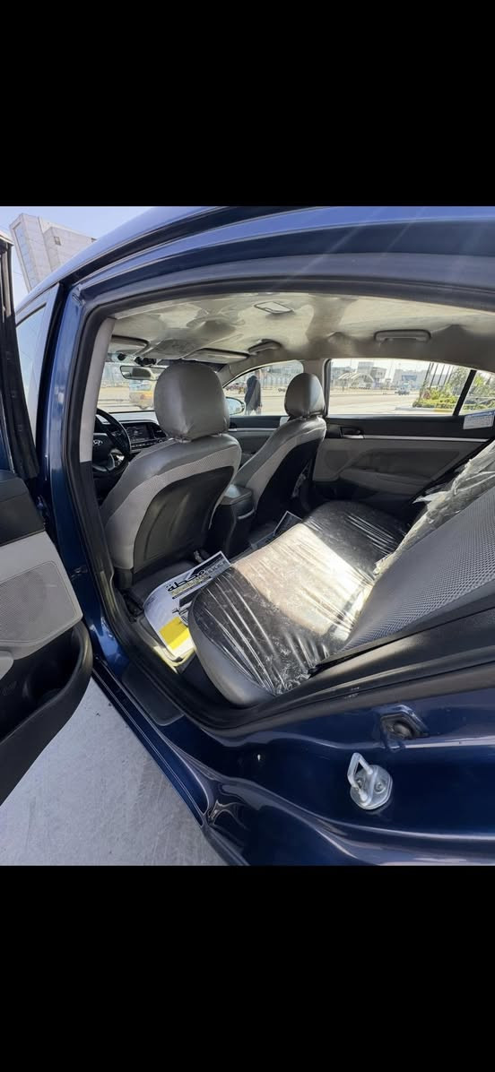 سلام عليكم النترا موديل 2020 سياره نضيفه سونار موجود بل منشور مكينه 2000 دوش كير AT المرغوب سياره ماشيه 112 الف السياره تبريد منضومه جديده صدر جديد السعر 130 وبيها مجال للشراي مكان بغداد شارع فلسطين رقم ***********
