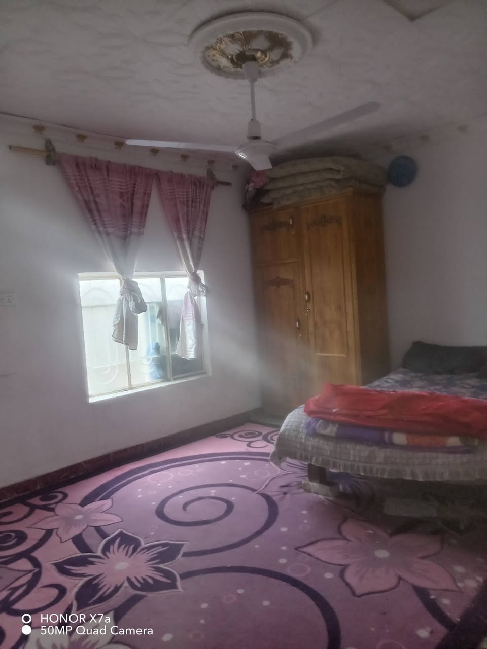 الدار للبيع المساحه 180متر إصلاح زراعي عنوان الدار حي الحسين قرب ساحة سيد ناجي
رقم الموبايل ***********
