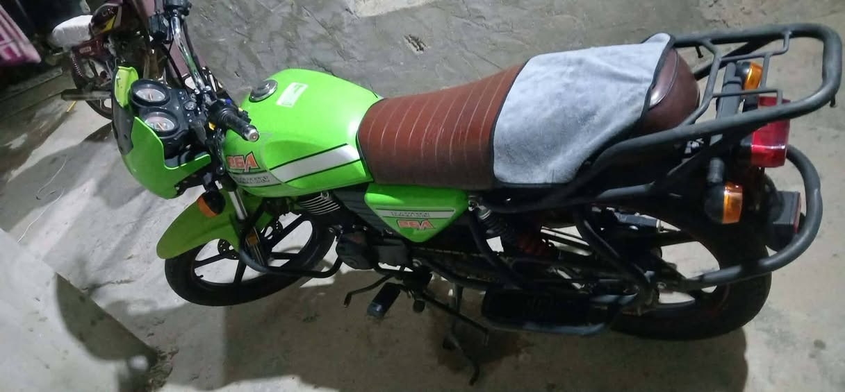 السلام عليكم دايون البيع موديل ٢٠٢٣ طالعه ٢٠٢٥ بدايته مكينه مكفوله برغي ما مفتوح بيهه الدراجه نضيفه شوف العين بعد احله بمليونين وربع وبيهه مجال بس مو كلش هواي موجود فيس والشراي يدلل  ***********
