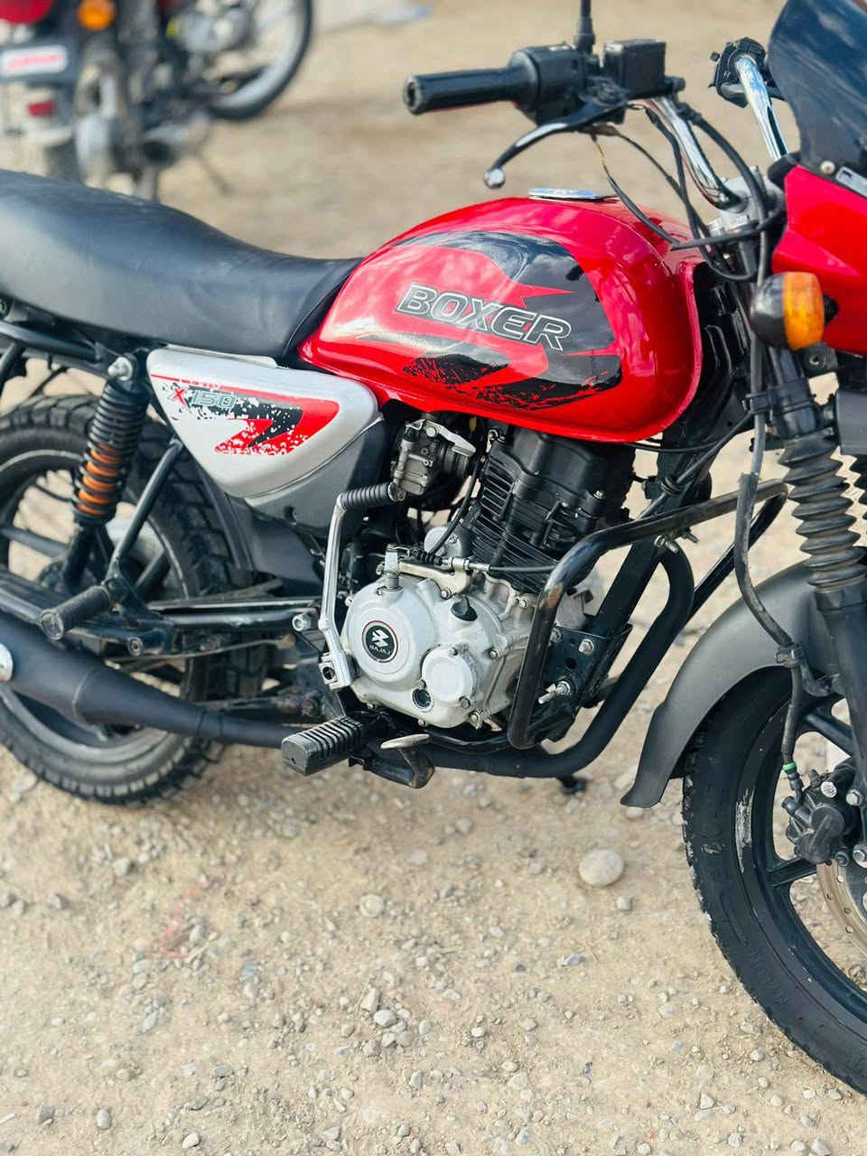 السلام عليكم بوكسر جبلي موديل 2023 السعر مليون 400 وبيها مجال حك الجية المكان حسينية الراشدية رقم الهاتف ***********
