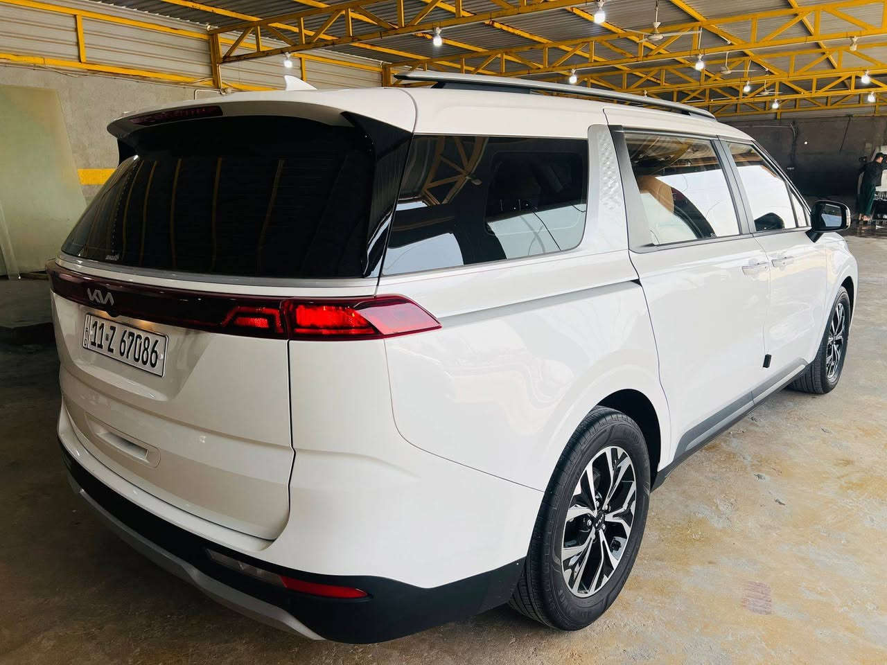 سلام عليكم كرنفال 2023 بانزين بلاد مواصفاتها معروفة 
رقم بغداد بسمي رقم صاحب السيارة ***********
