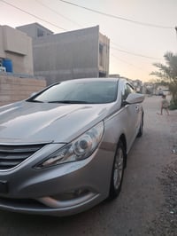سوناتا 2012 وارد خليجي مكفوله بيها فقط قطعتين صبغ فقط بدون دواخل  محرك...