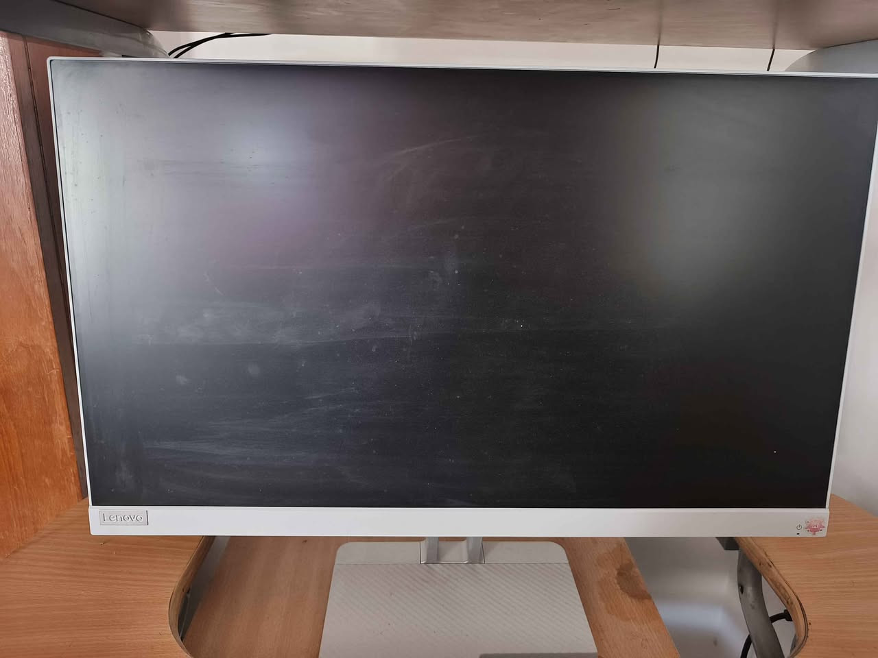 Motherboard: ASRock b450 hdv
Cpu: Ryzen R5 5600X
Ram: 16 GB DDR4 3200 
PSU: ruix gx sport 750 watt
Wifi and Bluetooth: cudy Wifi and Bluetooth card
Gpu: AMD RX 9060XT 16 GB sapphire
Screen: Lenovo 1080*1920 100hz
بدون شاشة التجميعة بمليون و ثلاثمئة مع الشاشة بمليون و اربعمئة، التجميعة تكون بيضة مع ار جي بي ازرق و بيه تحكم بالالوان. موصل, نينوى


**إذا كنت صاحب هذا الإعلان وتريد حذفه لأي سبب، رجاءا أرسل رسالة إلى الدعم الفني**
