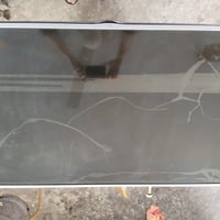 شاشة ال جي • ٤٢ بوصة • مكسورة