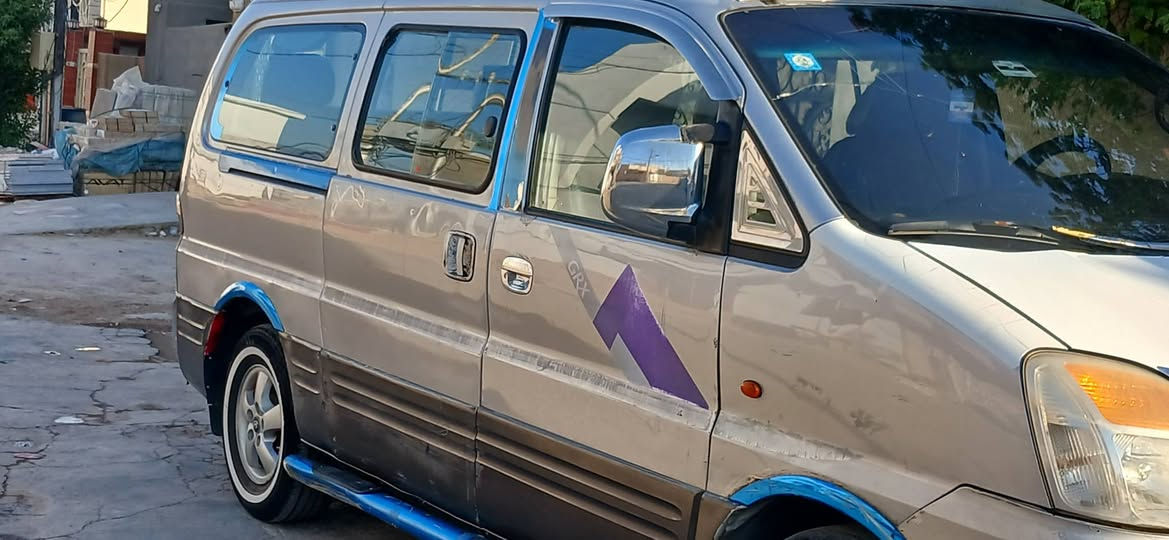 ستاركس  موديل  ٢٠٠٧  گیر عادي بحالة ممتازة محرك مفتوح دون تبخير    تدفئة  وتبريد  حدادية كاملة  تخم تايرات  بحالة جيدة الرقم بغداد  دولي  السنوية  لسنة  ٢٠٢٩  السيارة  مكفولة من قطرة صبغ وجاهزة   ***********
