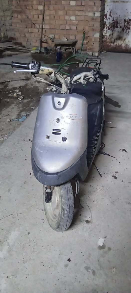 سلام عليكم بطة للبيع دراجة نضيفة خير من الله كفرات بلاد ياباني مكينة ناعمة شلعة معدل كهربائيات كلها شغالة سلف هندر كلشي ماعوزها كفر موجود دراجة مال جناي السعر 180 وبيها مجال ***********
